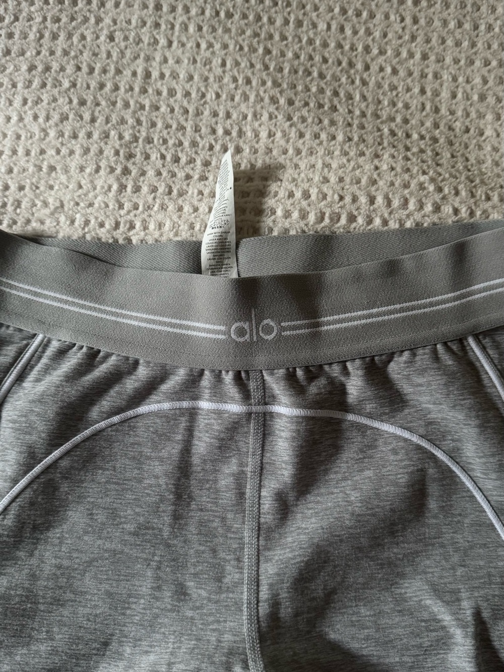 ALO Yoga Light Gray High-Waist Performance Leggings - Picture 4 of 5